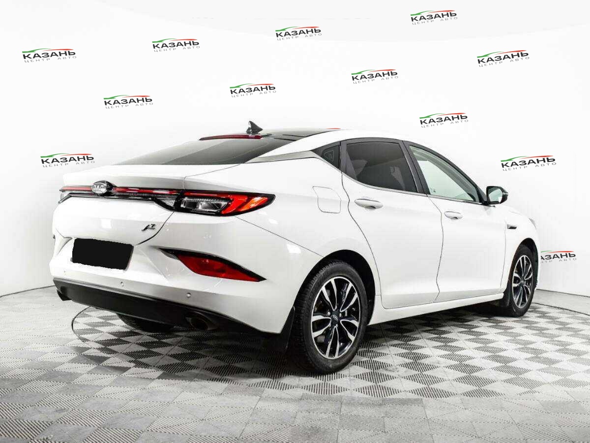 Купить JAC J7 с пробегом. Фото: #4