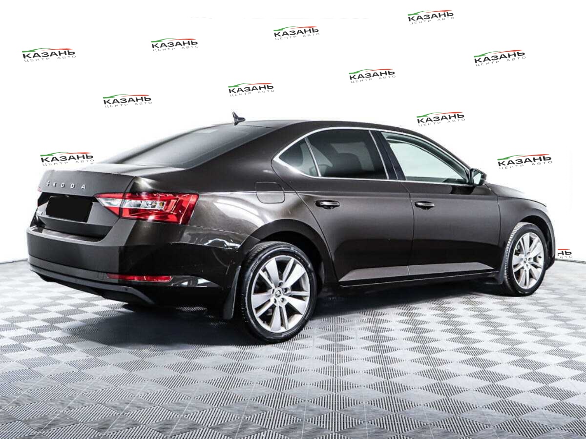 Купить Skoda Superb с пробегом. Фото: #4
