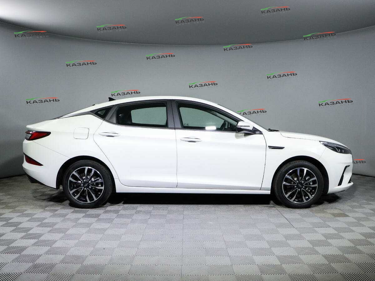 Купить JAC J7 с пробегом. Фото: #3