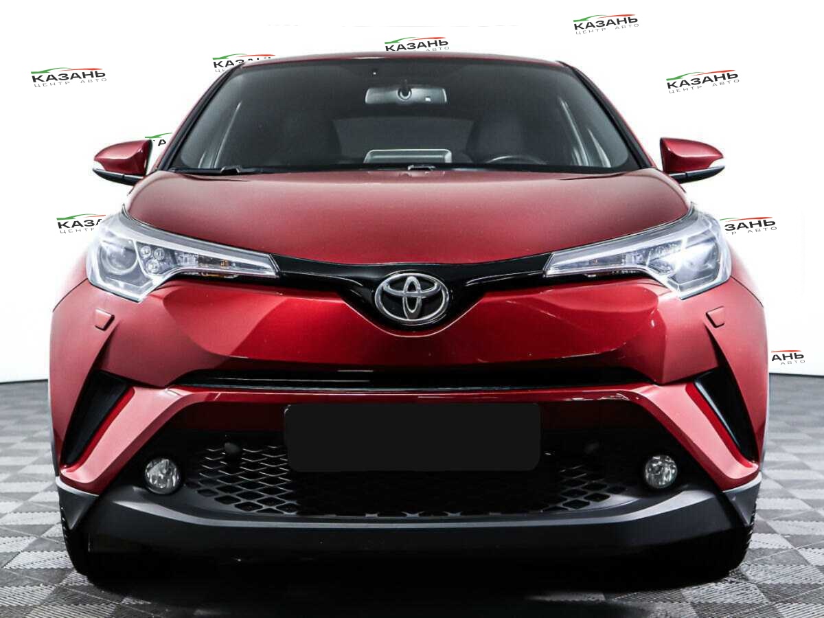 Купить Toyota C-HR с пробегом. Фото: #1