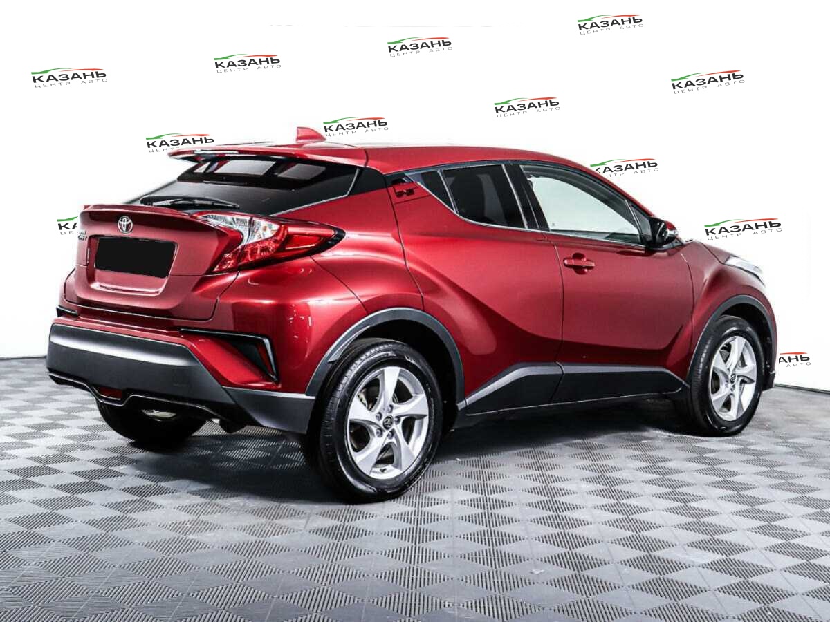 Купить Toyota C-HR с пробегом. Фото: #4