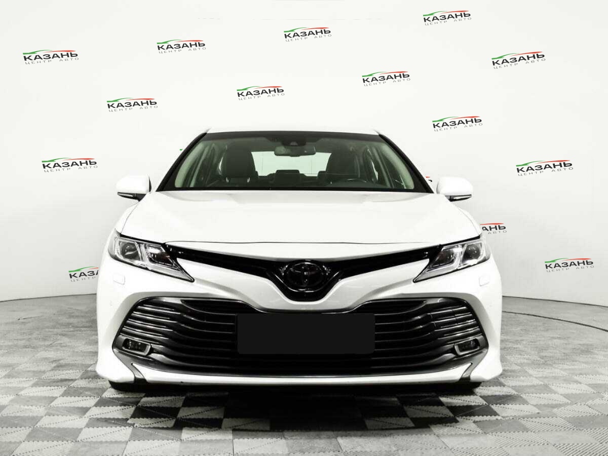 Купить Toyota Camry с пробегом. Фото: #1