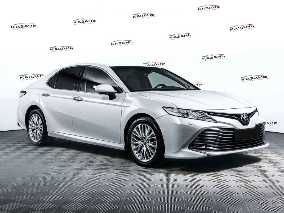 Купить Toyota Camry с пробегом. Фото: #2