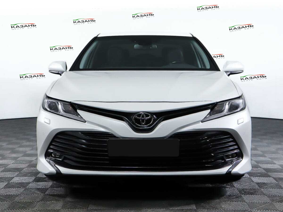 Купить Toyota Camry с пробегом. Фото: #1