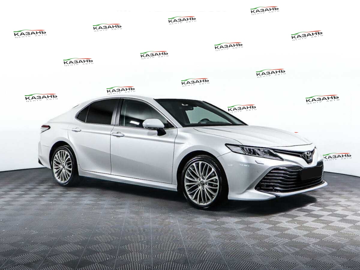 Купить Toyota Camry с пробегом. Фото: #2