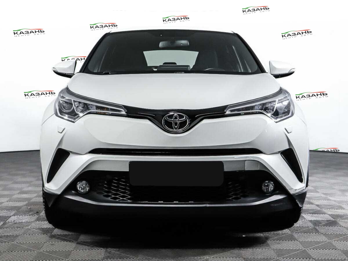 Купить Toyota C-HR с пробегом. Фото: #1