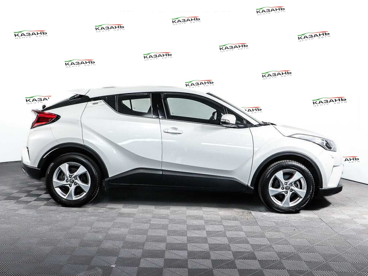 Купить Toyota C-HR с пробегом. Фото: #3