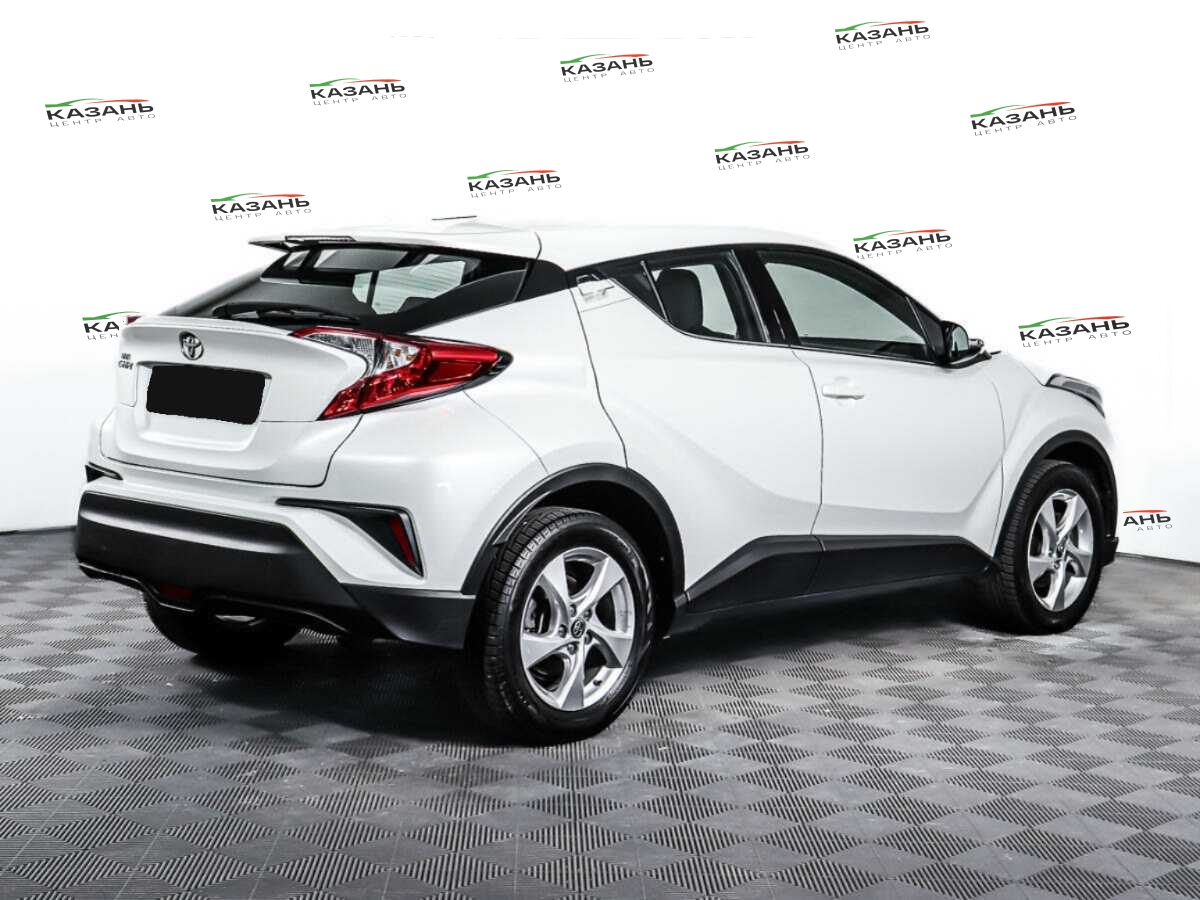 Купить Toyota C-HR с пробегом. Фото: #4