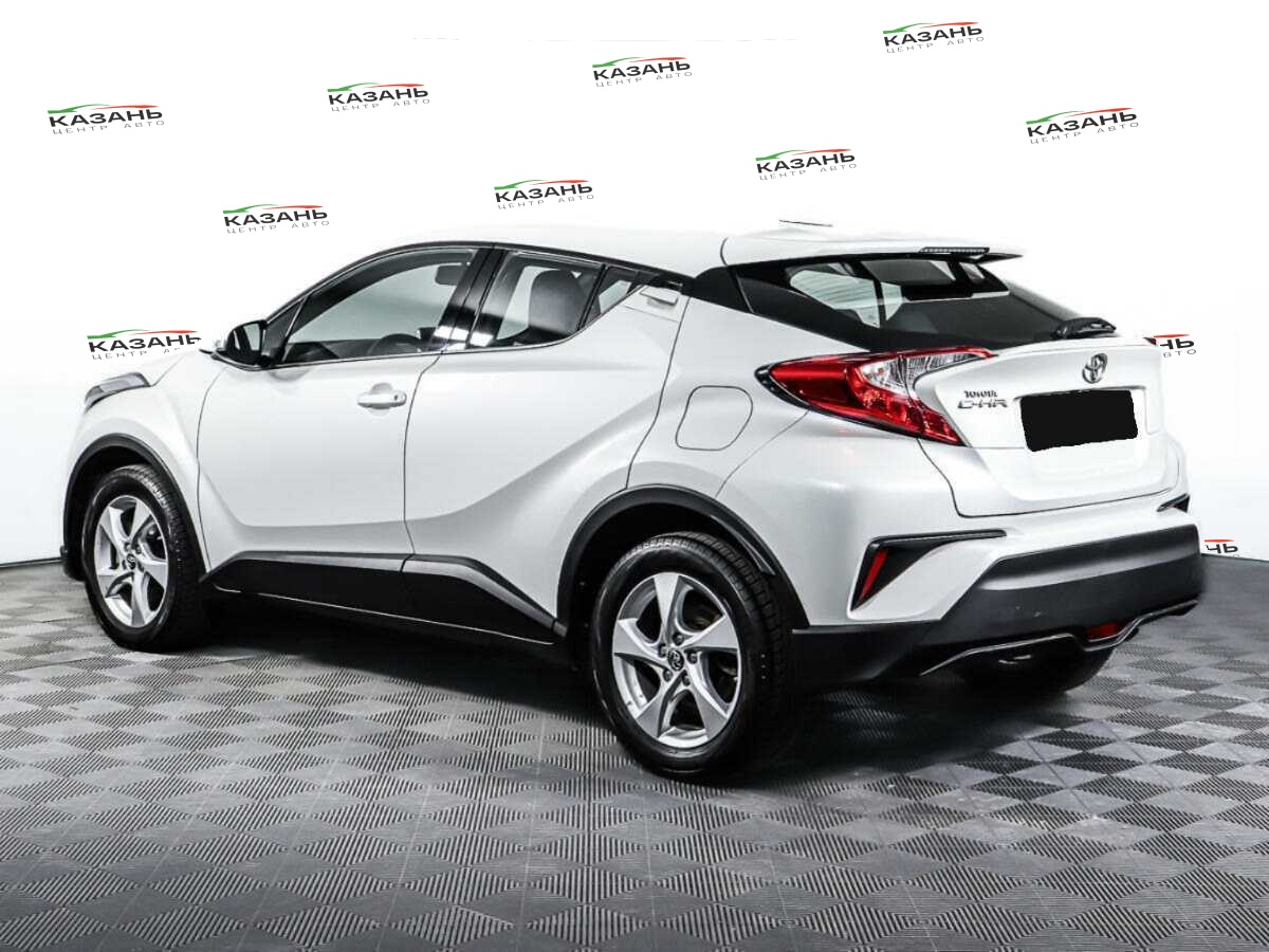 Купить Toyota C-HR с пробегом. Фото: #6