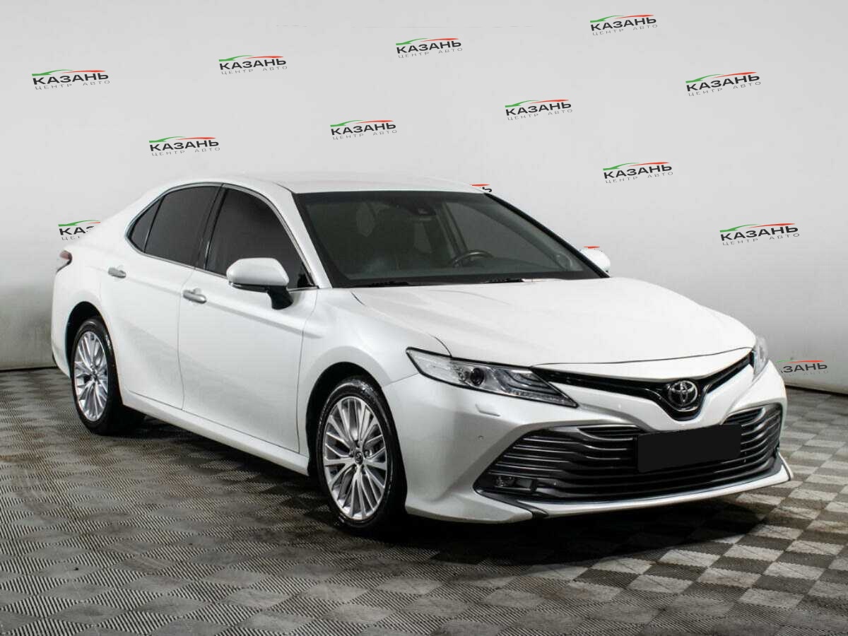 Купить Toyota Camry с пробегом. Фото: #2