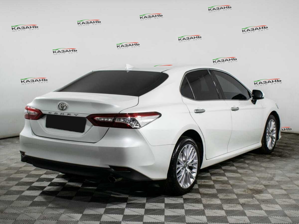 Купить Toyota Camry с пробегом. Фото: #3