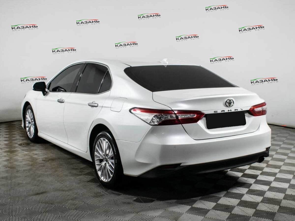 Купить Toyota Camry с пробегом. Фото: #4