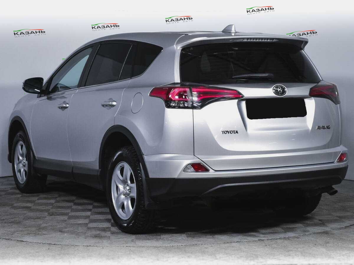 Купить Toyota RAV4 с пробегом. Фото: #6