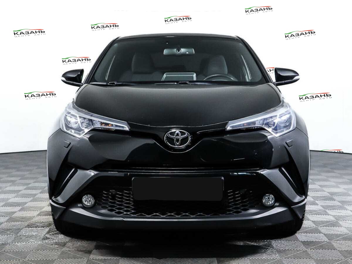 Купить Toyota C-HR с пробегом. Фото: #1