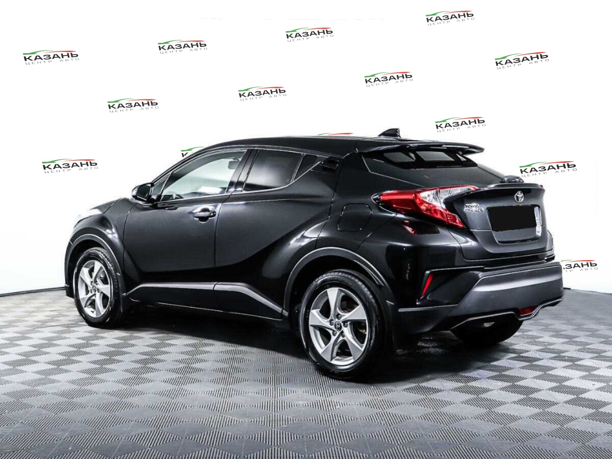 Купить Toyota C-HR с пробегом. Фото: #6