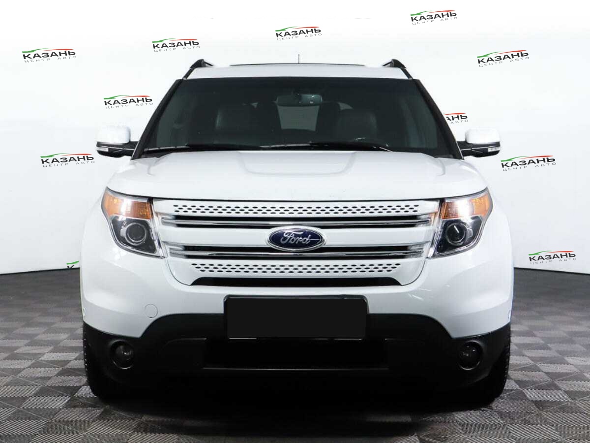 Купить Ford Explorer с пробегом. Фото: #1