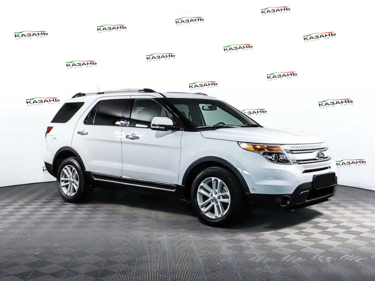 Купить Ford Explorer с пробегом. Фото: #2