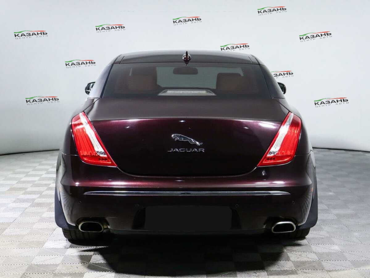 Купить Jaguar XJ с пробегом. Фото: #5