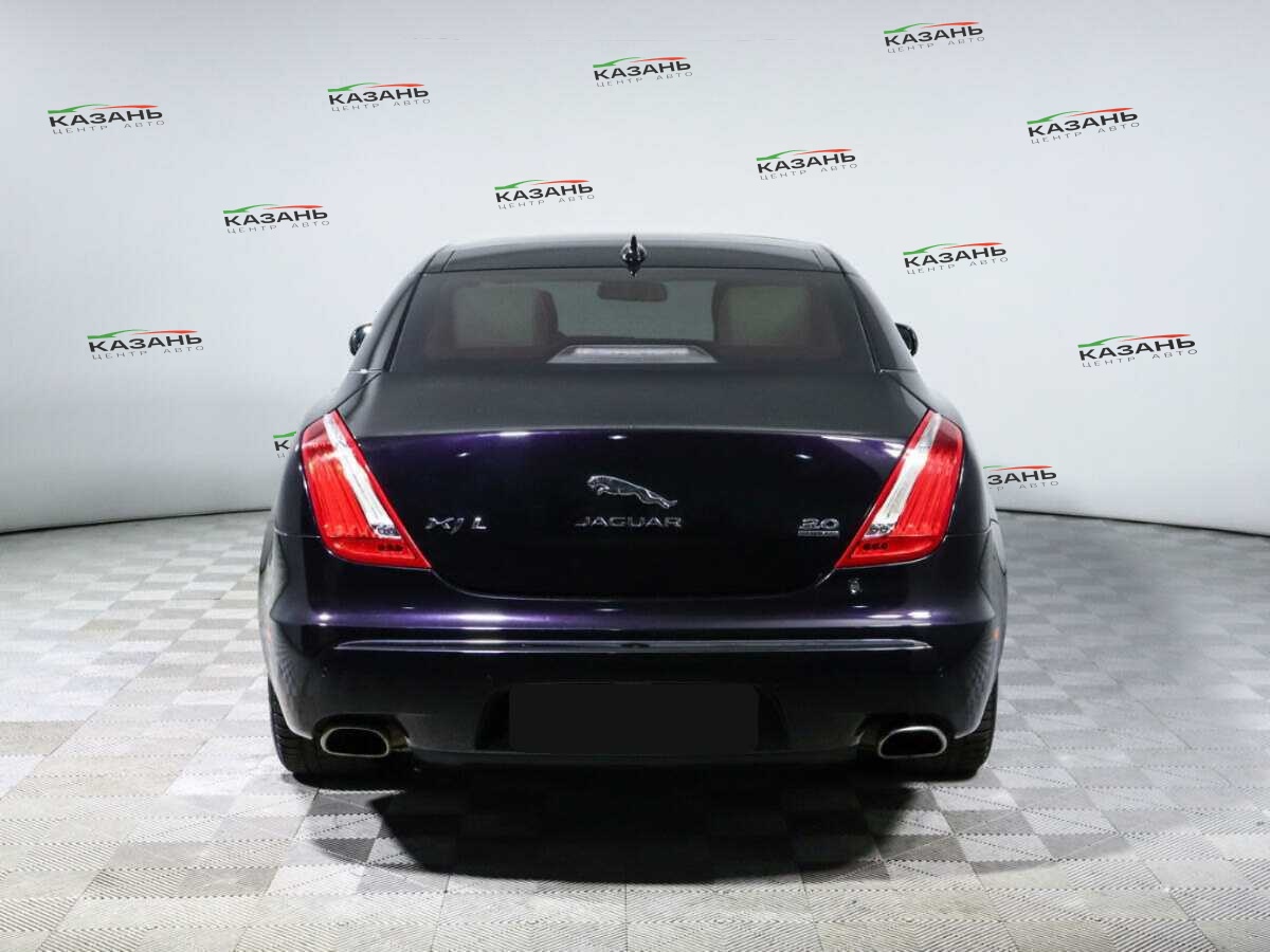 Купить Jaguar XJ с пробегом. Фото: #4