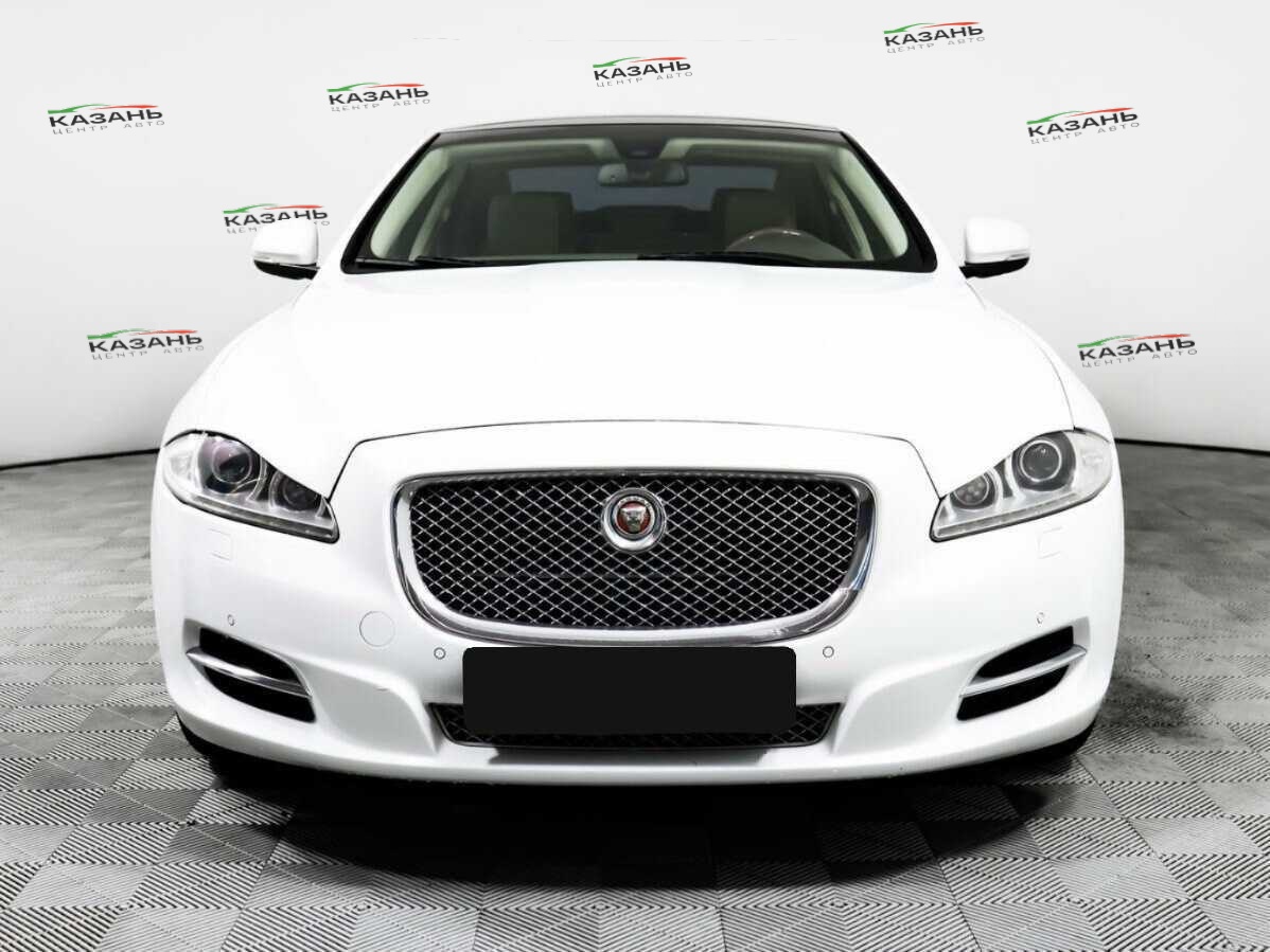 Купить Jaguar XJ с пробегом. Фото: #1