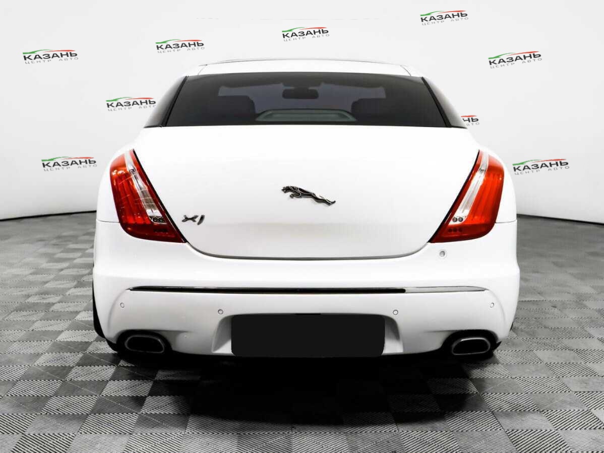 Купить Jaguar XJ с пробегом. Фото: #4