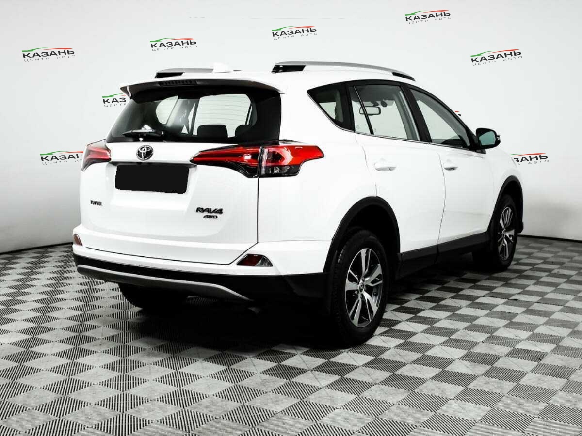Купить Toyota RAV4 с пробегом. Фото: #4