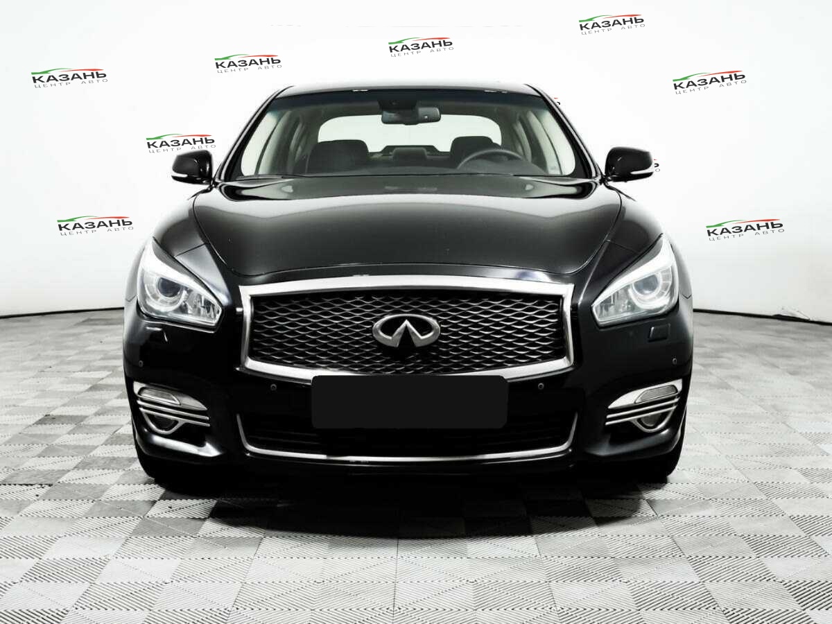 Купить Infiniti Q70 с пробегом. Фото: #1