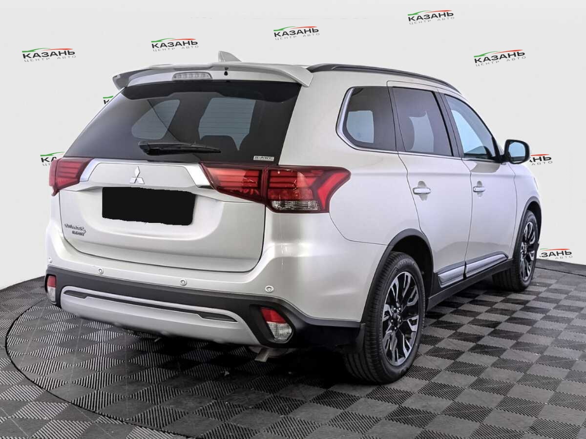 Купить Mitsubishi Outlander с пробегом. Фото: #4