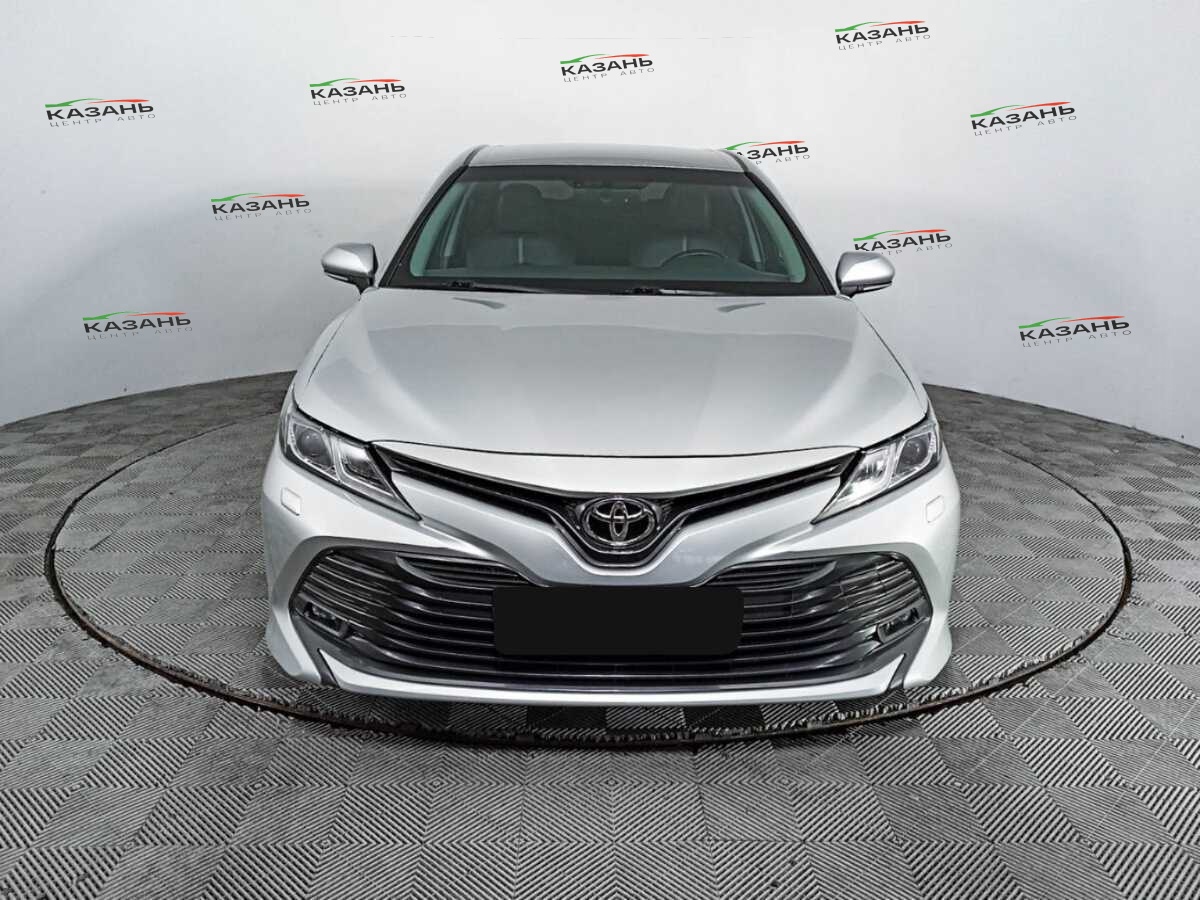 Купить Toyota Camry с пробегом. Фото: #1