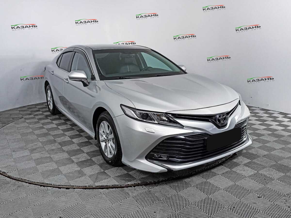 Купить Toyota Camry с пробегом. Фото: #2