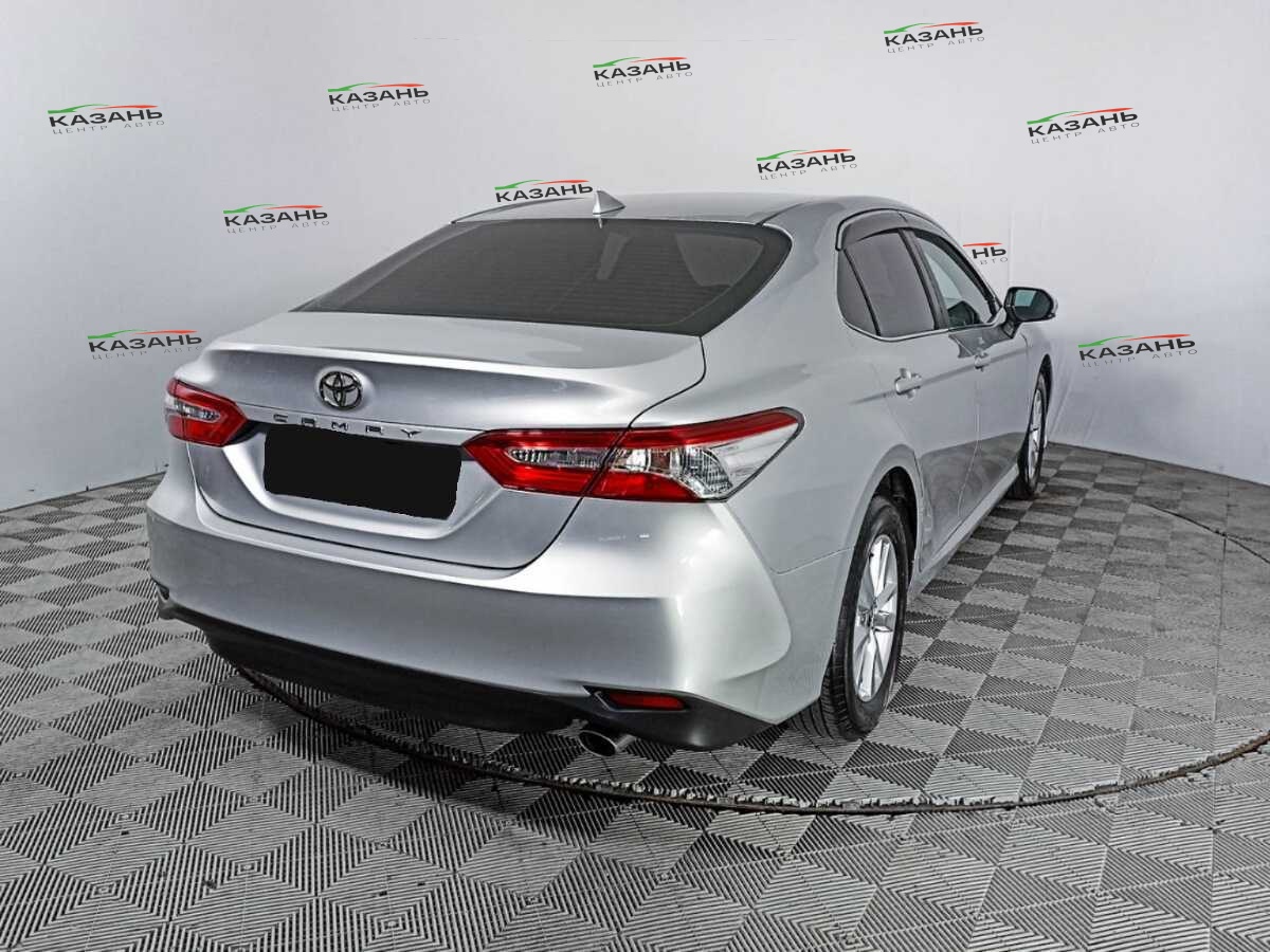 Купить Toyota Camry с пробегом. Фото: #3