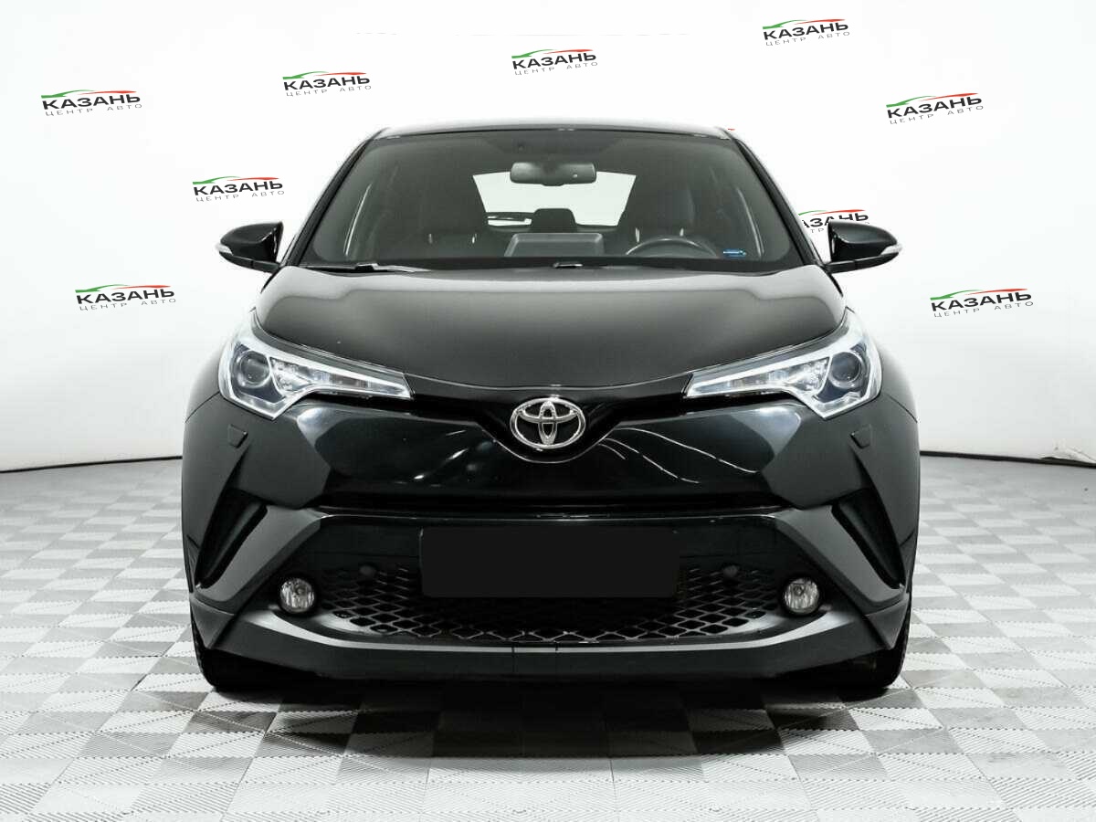 Купить Toyota C-HR с пробегом. Фото: #1