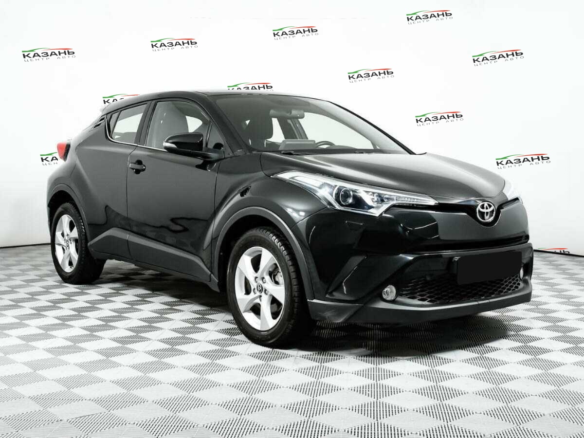 Купить Toyota C-HR с пробегом. Фото: #2