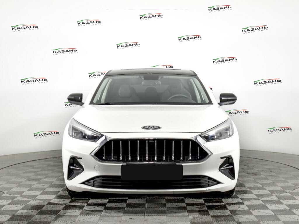 Купить JAC J7 с пробегом. Фото: #1