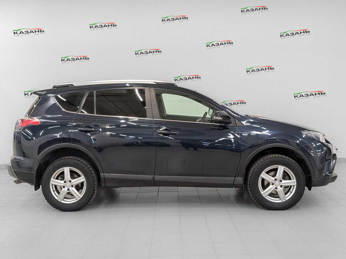 Купить Toyota RAV4 с пробегом. Фото: #3