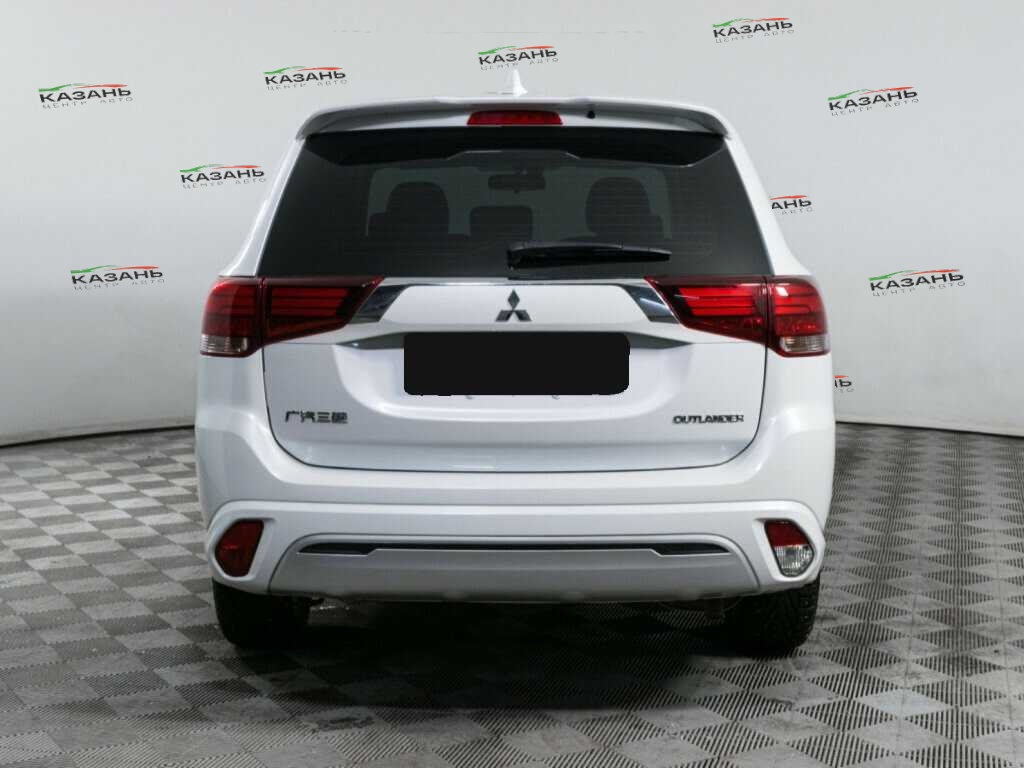 Купить Mitsubishi Outlander с пробегом. Фото: #4
