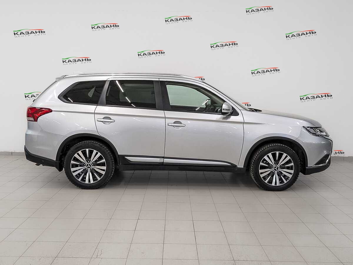Купить Mitsubishi Outlander с пробегом. Фото: #3