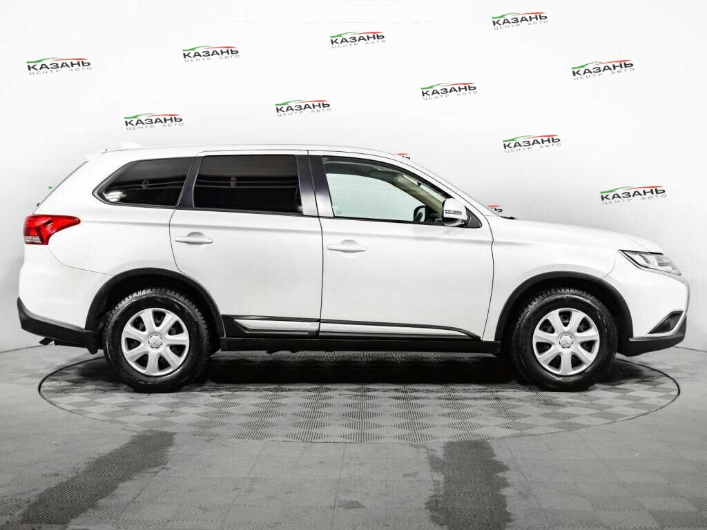 Купить Mitsubishi Outlander с пробегом. Фото: #3