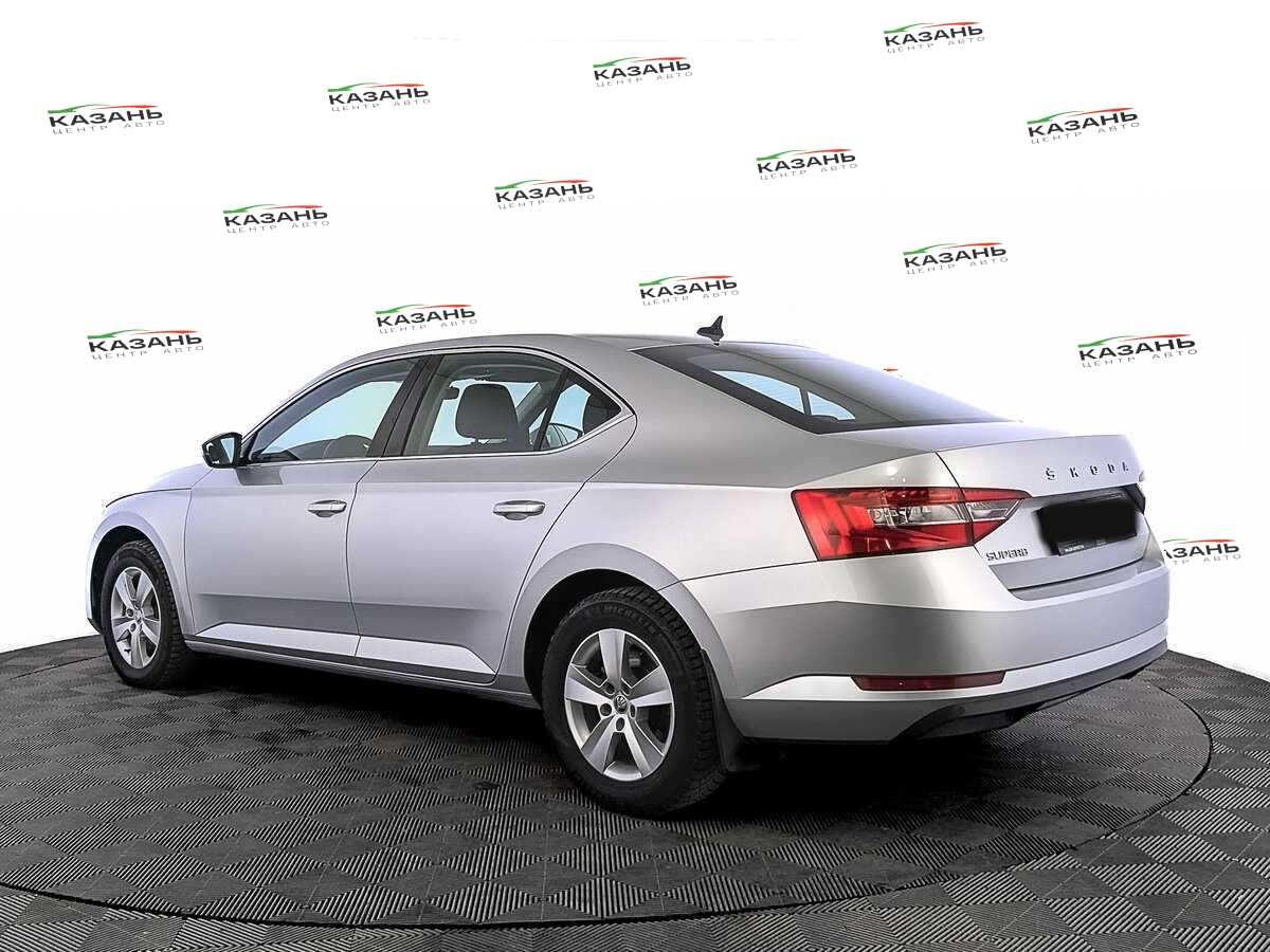 Купить Skoda Superb с пробегом. Фото: #6