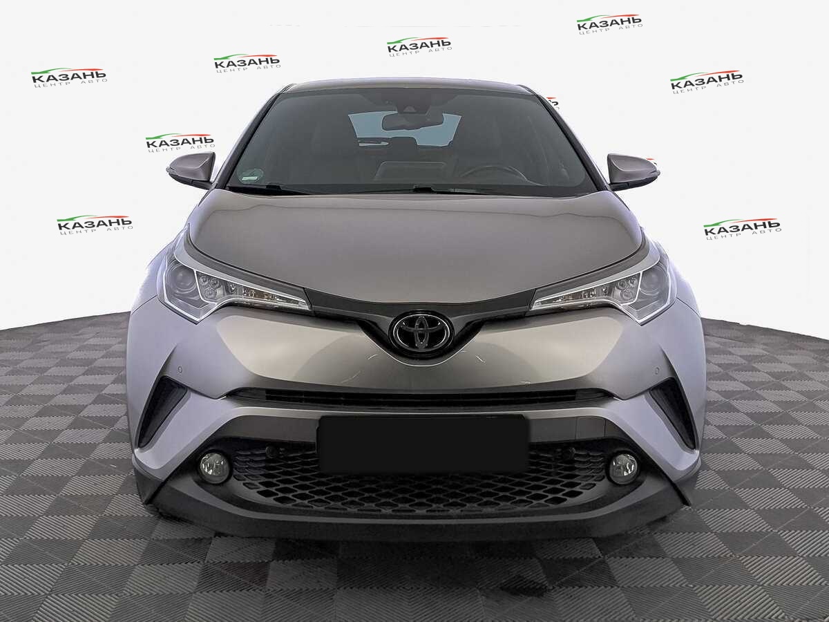 Купить Toyota C-HR с пробегом. Фото: #1