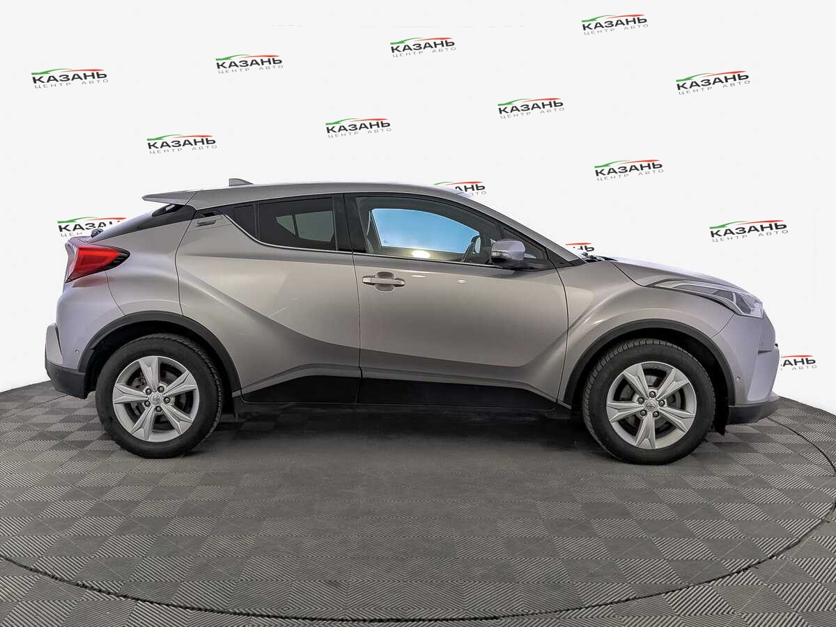 Купить Toyota C-HR с пробегом. Фото: #3