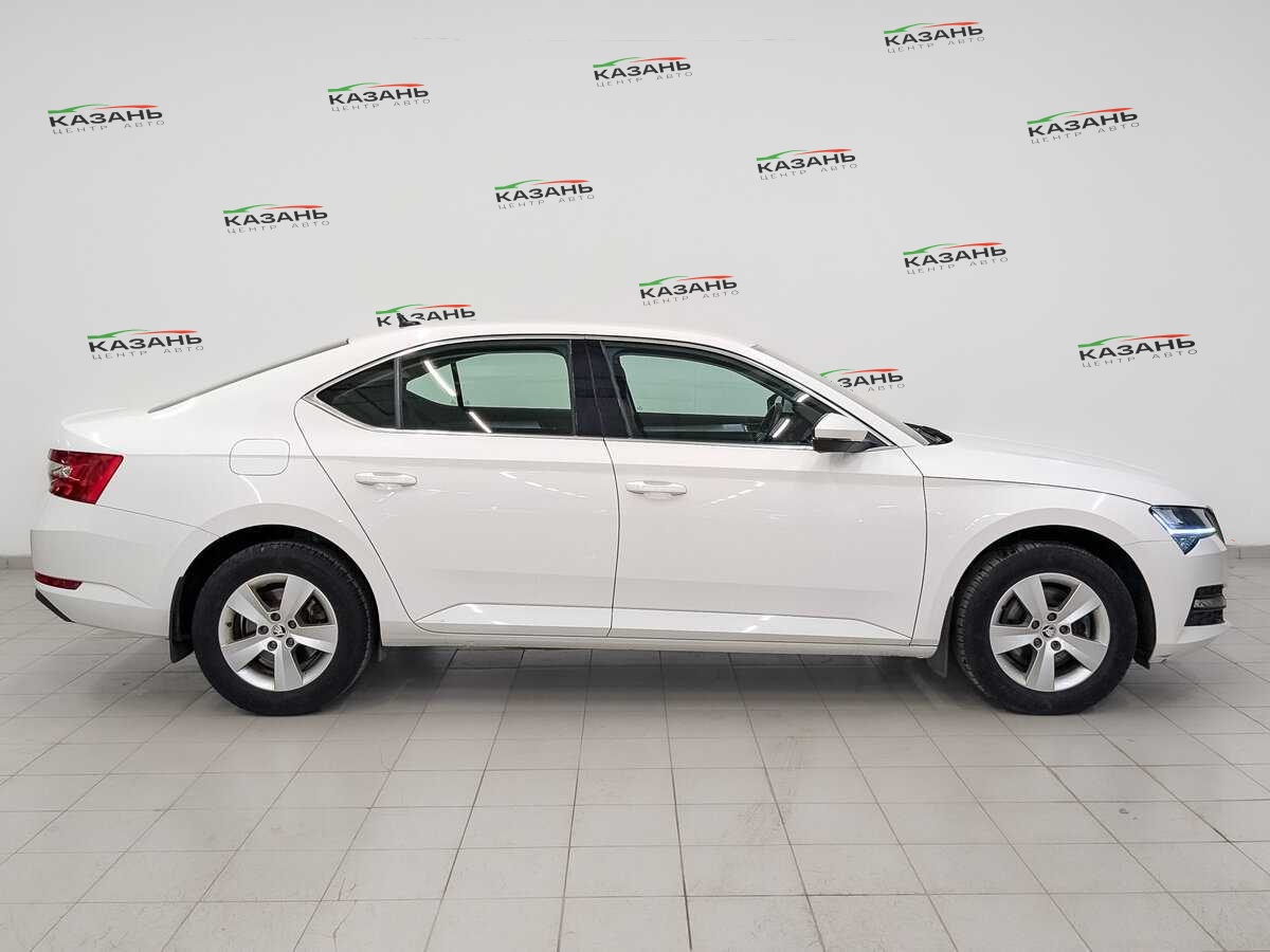 Купить Skoda Superb с пробегом. Фото: #4