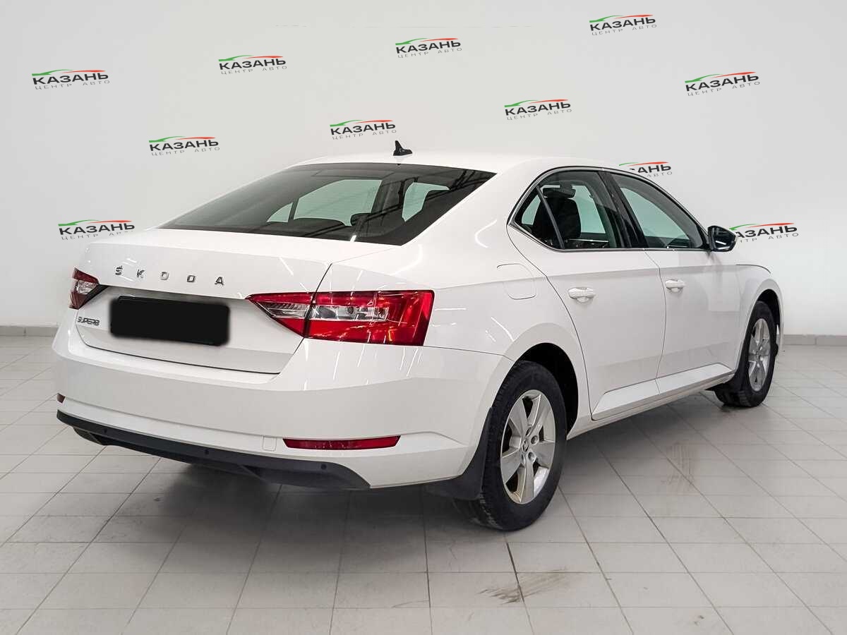 Купить Skoda Superb с пробегом. Фото: #5