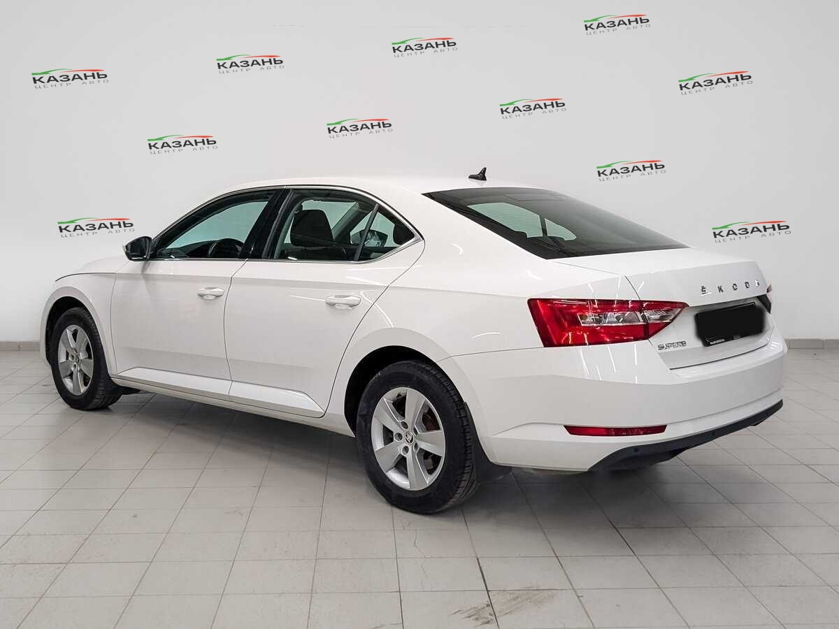 Купить Skoda Superb с пробегом. Фото: #7
