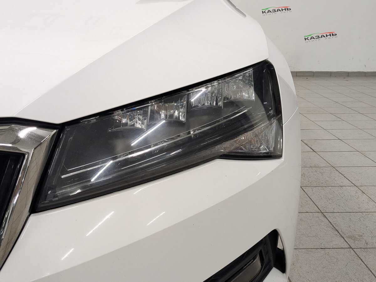 Купить Skoda Superb с пробегом. Фото: #11