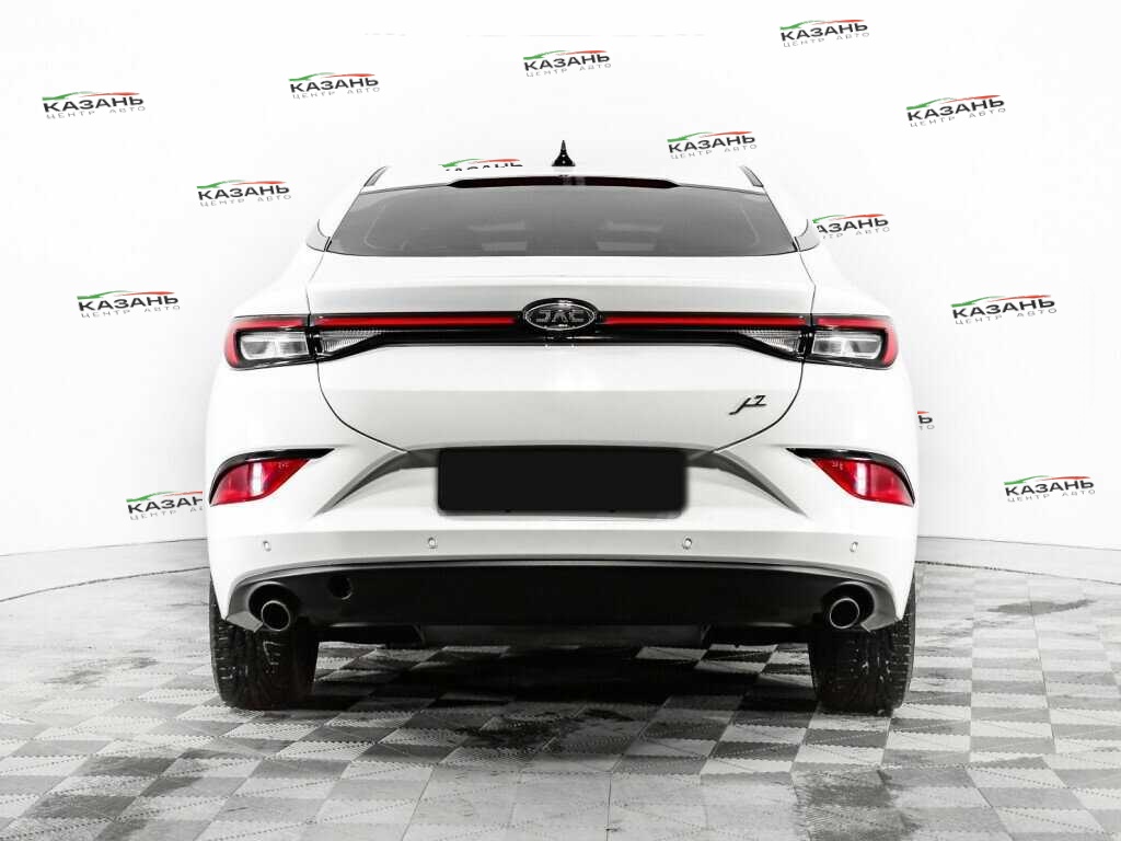 Купить JAC J7 с пробегом. Фото: #5