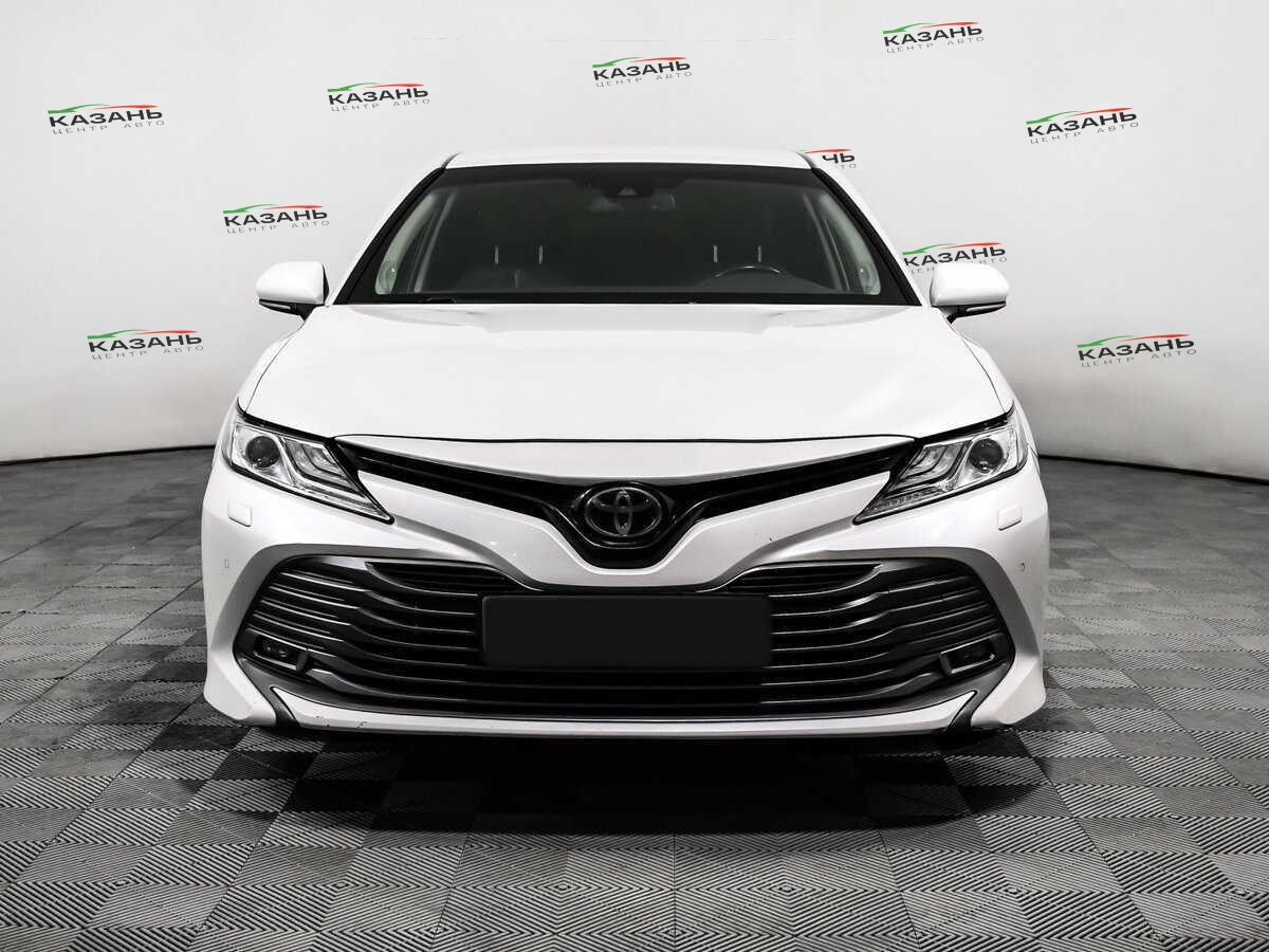 Купить Toyota Camry с пробегом. Фото: #1