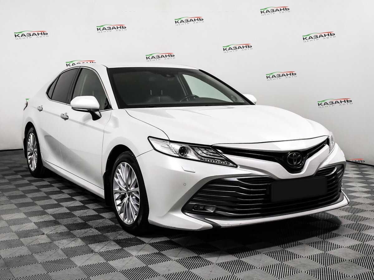 Купить Toyota Camry с пробегом. Фото: #2