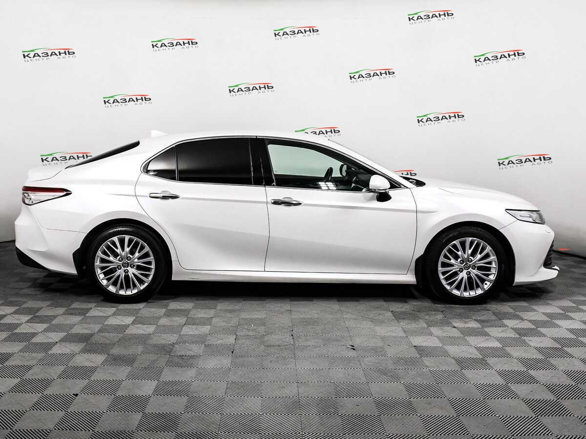 Купить Toyota Camry с пробегом. Фото: #3