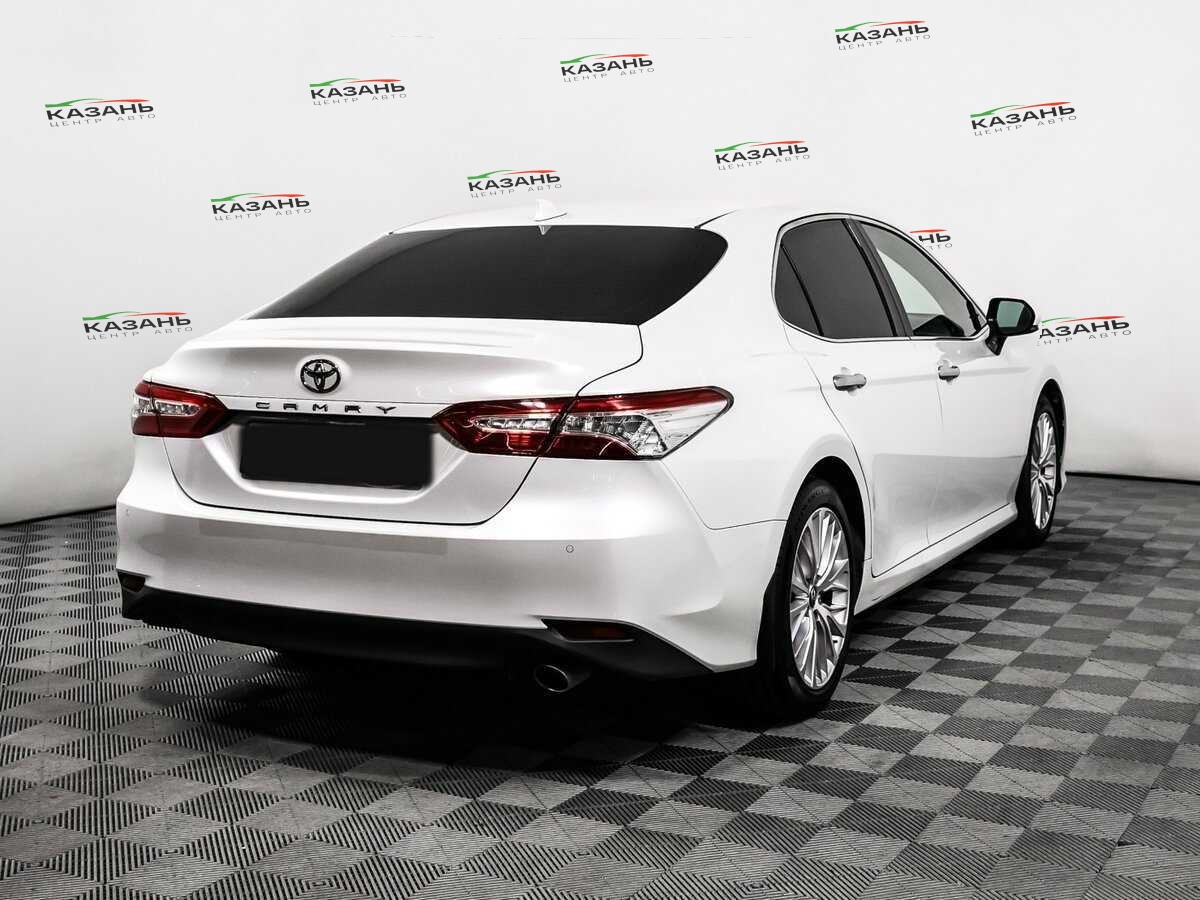 Купить Toyota Camry с пробегом. Фото: #4